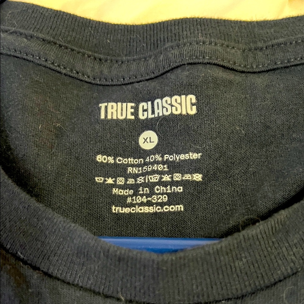 Men’s Tee Shirt True Classic size XL Soft Navy Blue NWOT Short sleeve Crew Neck